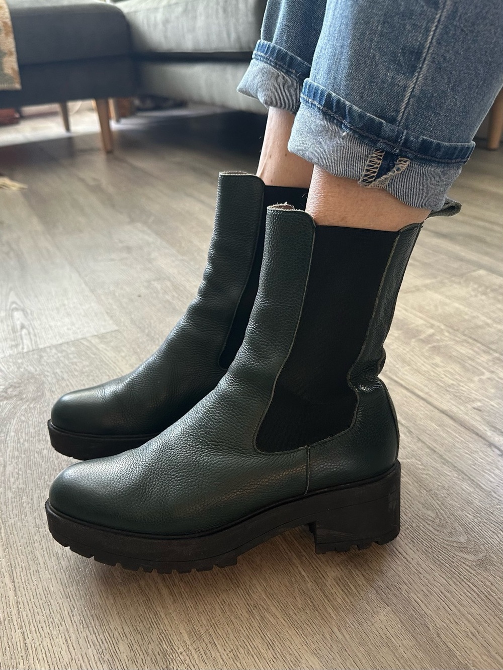 🪴 WONDER - Dark Forest Teal/Green Chelsea Boots - Euro size 40 (CAD 9 - 9.5)
